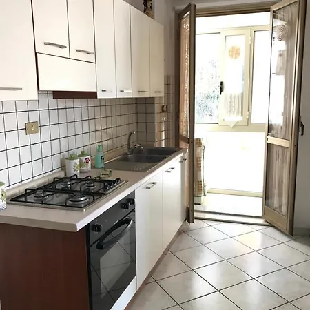 Appartamento Nel Centro Del Borgo Vista Valli Cupe *